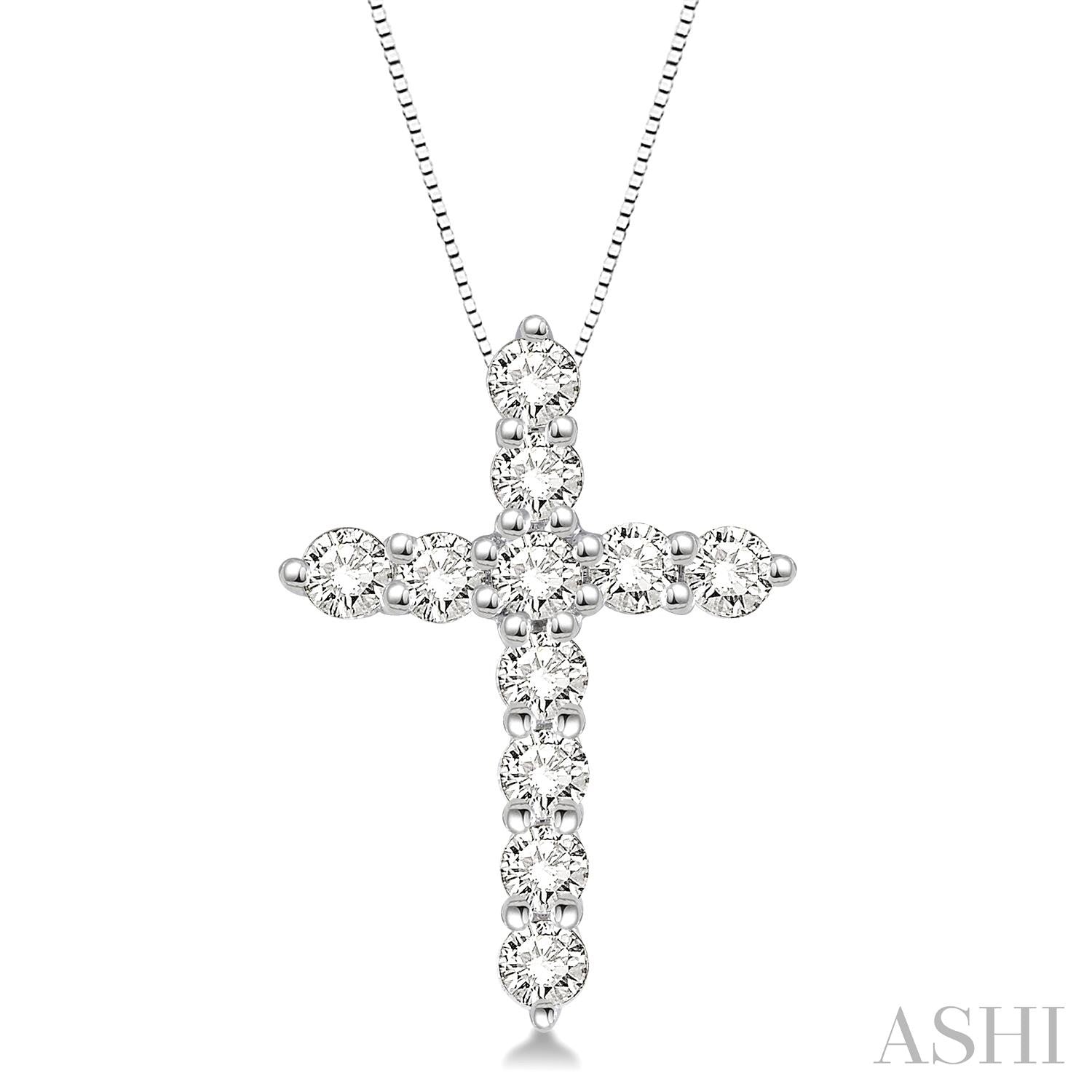 3/4 Ctw Round Cut Diamond Cross Pendant