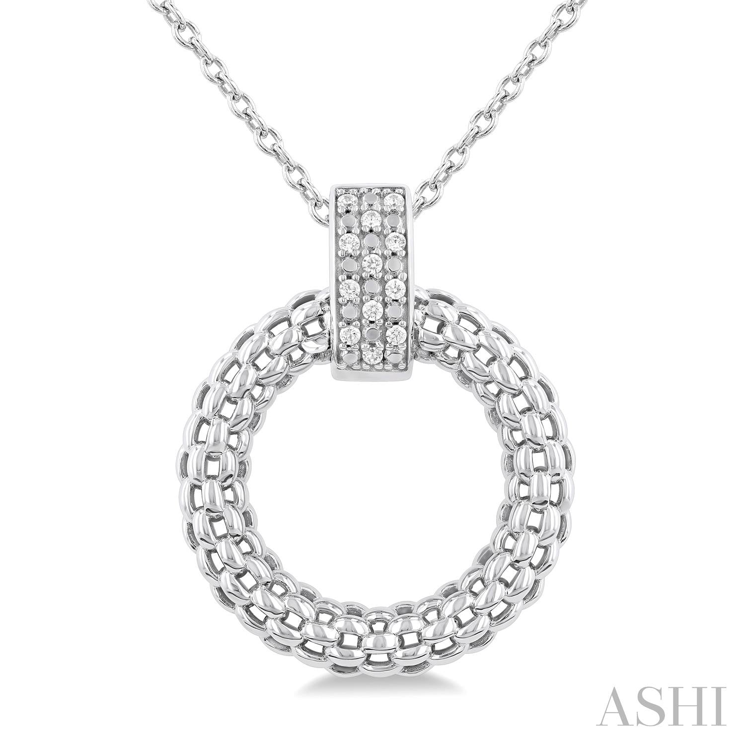 Diamond Mesh Circle Pendant