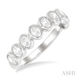 7/8 Ctw North-South Oval Diamond Band in 14K White Gold