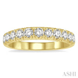1/2 Ctw 11 Stone Round Cut Diamond Wedding Band in 14K Yellow Gold