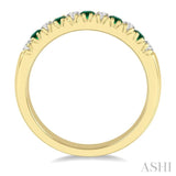 2 MM Emerald and 1/5 Ctw Round Cut Diamond Precious Wedding Band in 14K Yellow Gold